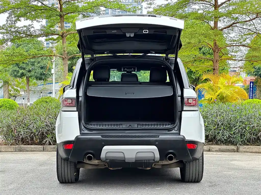 Land Rover Range Rover Sport фото 29