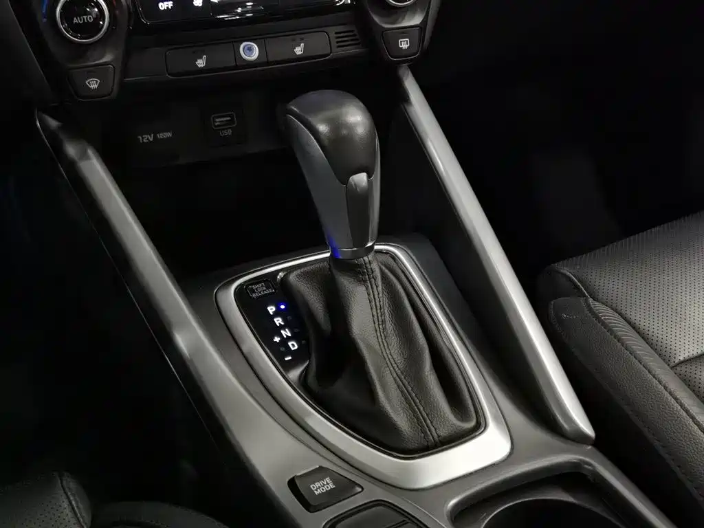 Hyundai Fista 2019 280TGDi Sport Edition China VI фото 13