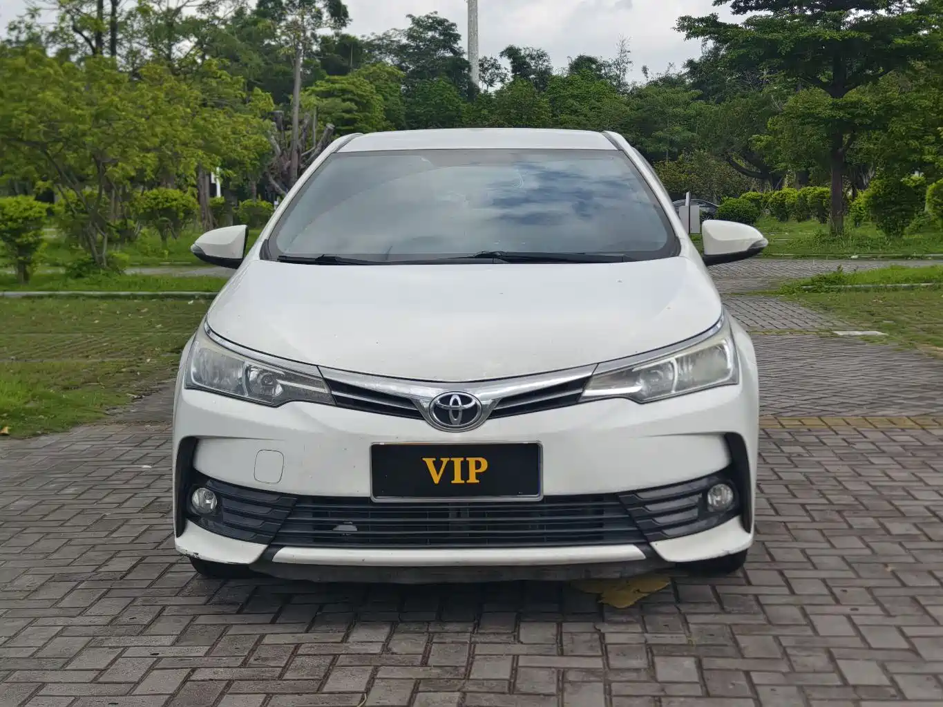 Toyota Corolla 2017 Facelift 1.2T S-CVT GL фото 2