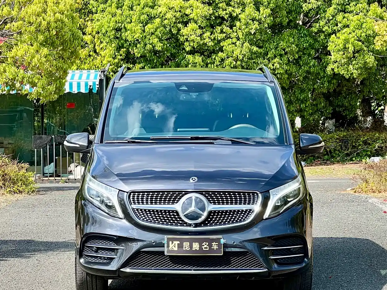 Mercedes-Benz V-Class 2020 Model V 260 L Long Wheelbase Luxury фото 2