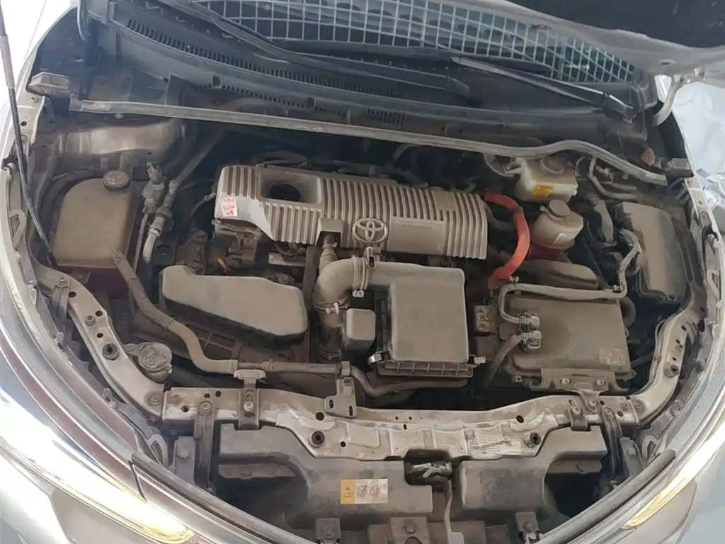 Toyota Corolla 2017 Facelift Hybrid 1.8L E-CVT Leading Edition фото 20