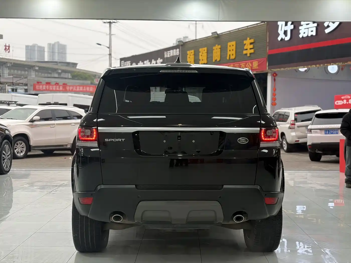 Land Rover Range Rover Sport 2017 3.0 SC V6 SE фото 5