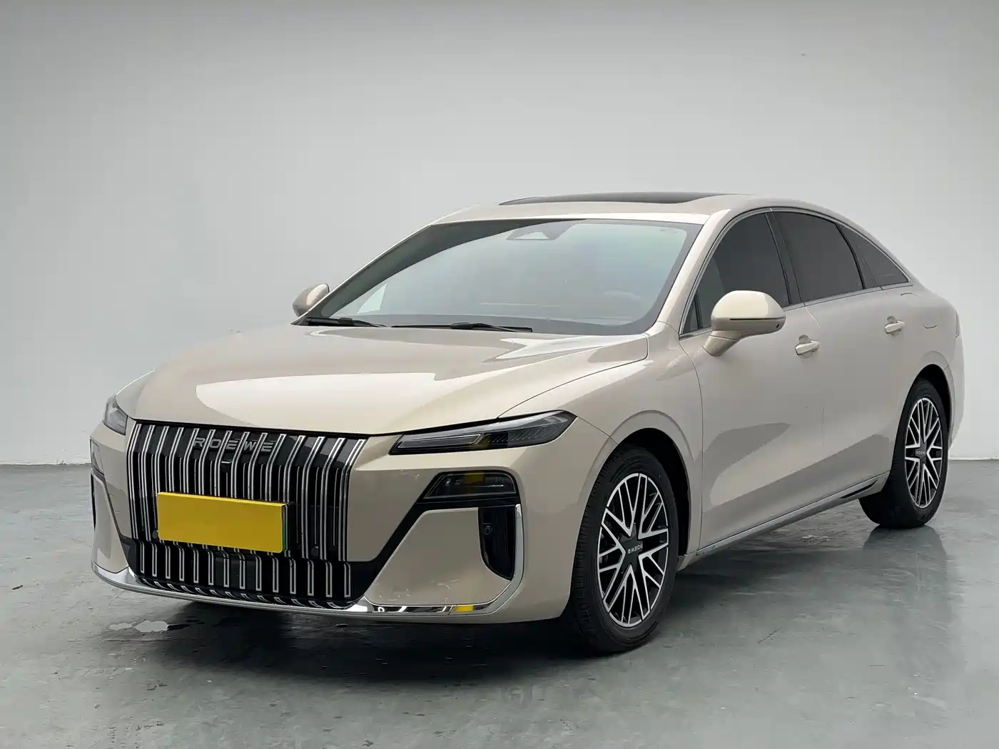 Roewe M7 DMH 2025 2025 1.5T 115km Mid-range