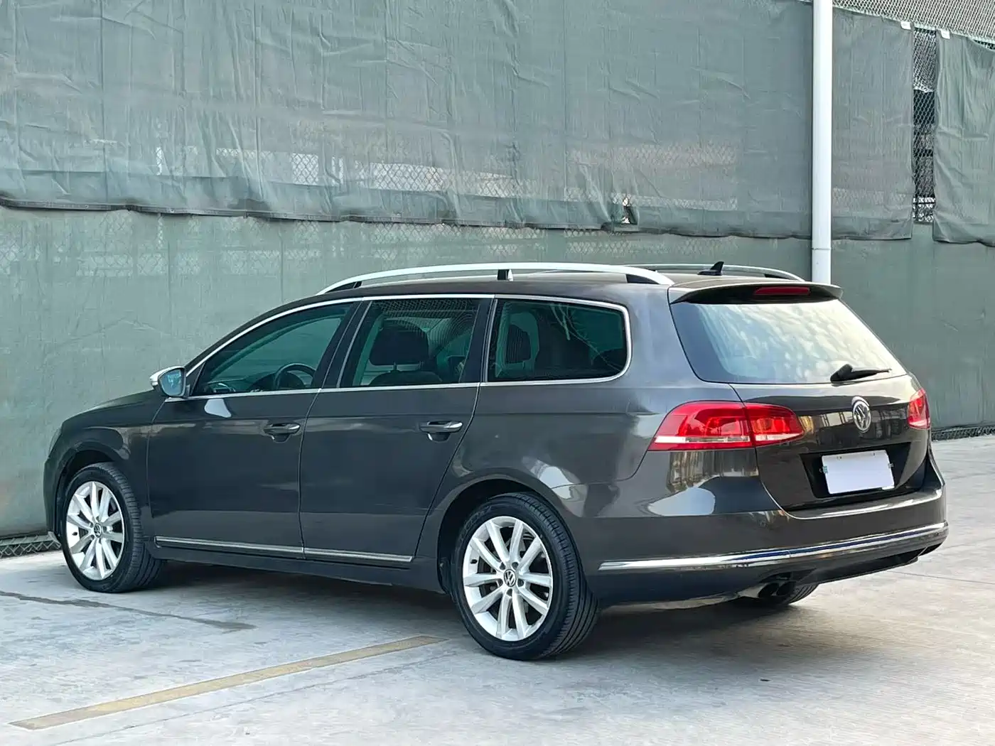 Volkswagen Magotan (Import) 2012 Wagon 2.0TSI Comfort фото 7