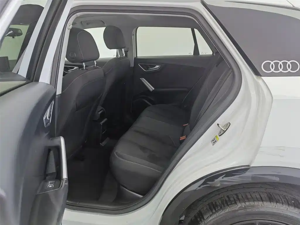 Audi Q2L 2020 35 TFSI Progressive Dynamic Model фото 15