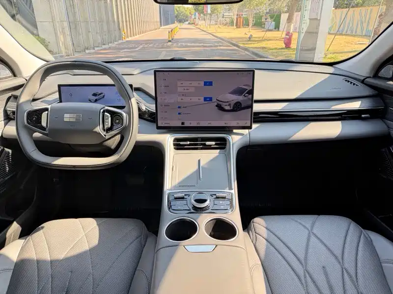 GEELY GALAXY GALAXY L6