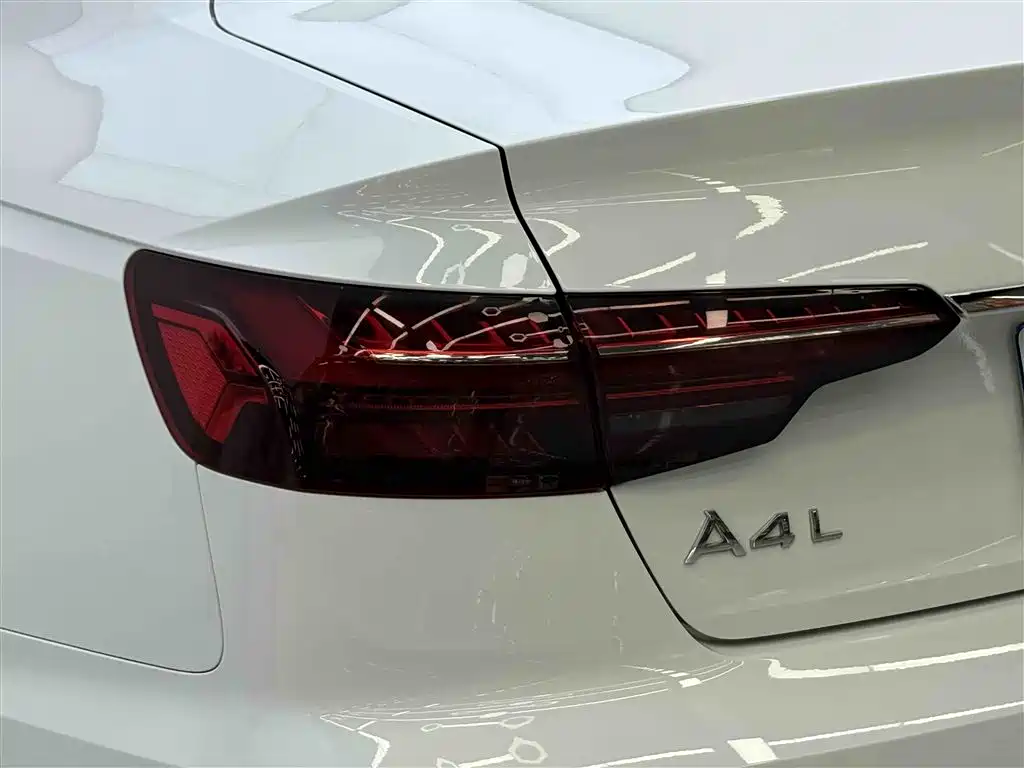 Audi A4L 2022 40 TFSI Luxury Dynamic фото 8