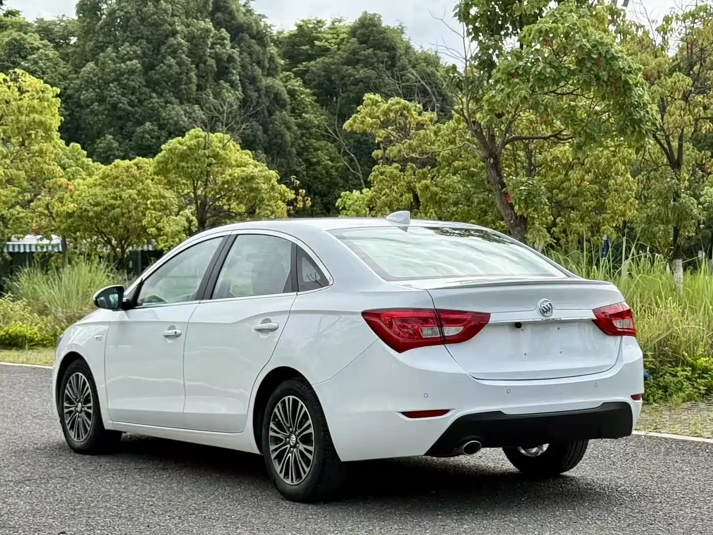 Photo 7 - Buick Excelle