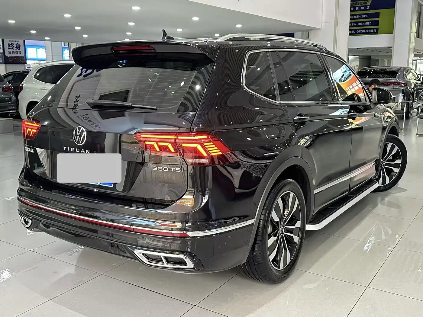 Volkswagen Tiguan L 2024 330TSI Automatic 2WD R-Line Premium Enjoyment Edition фото 7