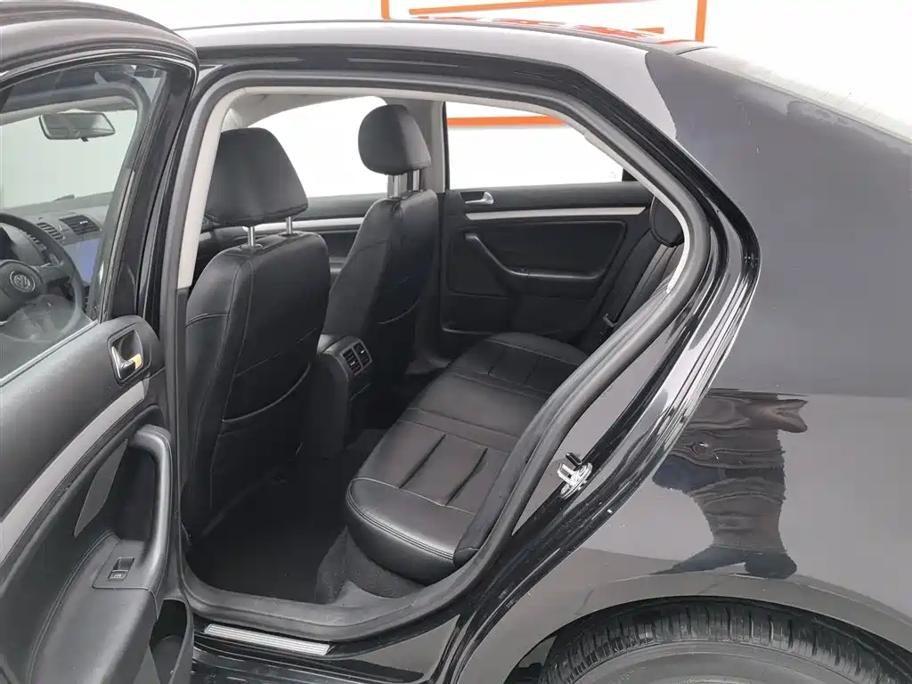 Volkswagen Sagitar 2011 1.4TSI Automatic Technology фото 15