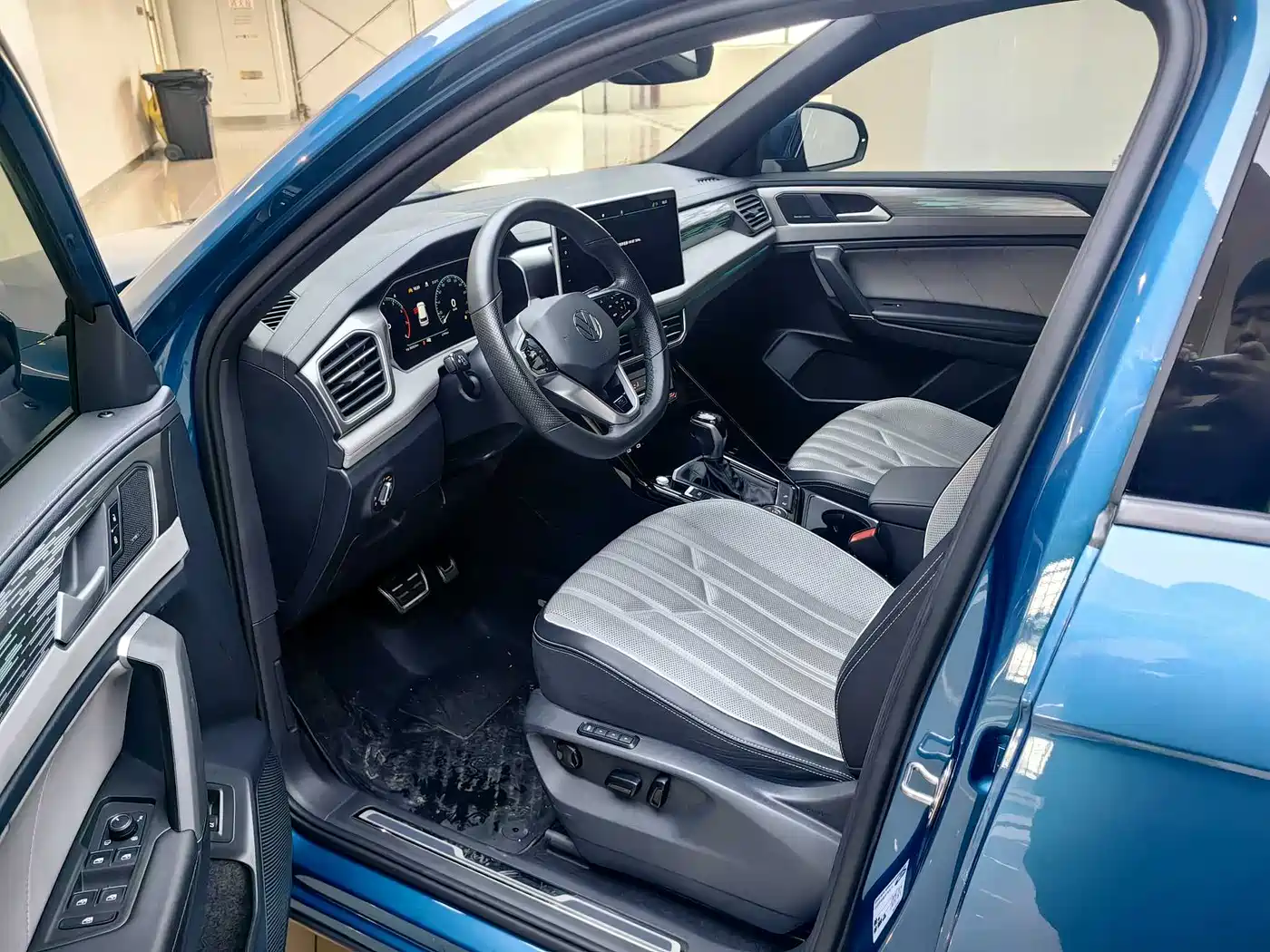 Volkswagen Tayron 2023 380TSI 4WD R-Line Pro Smart Edition фото 8