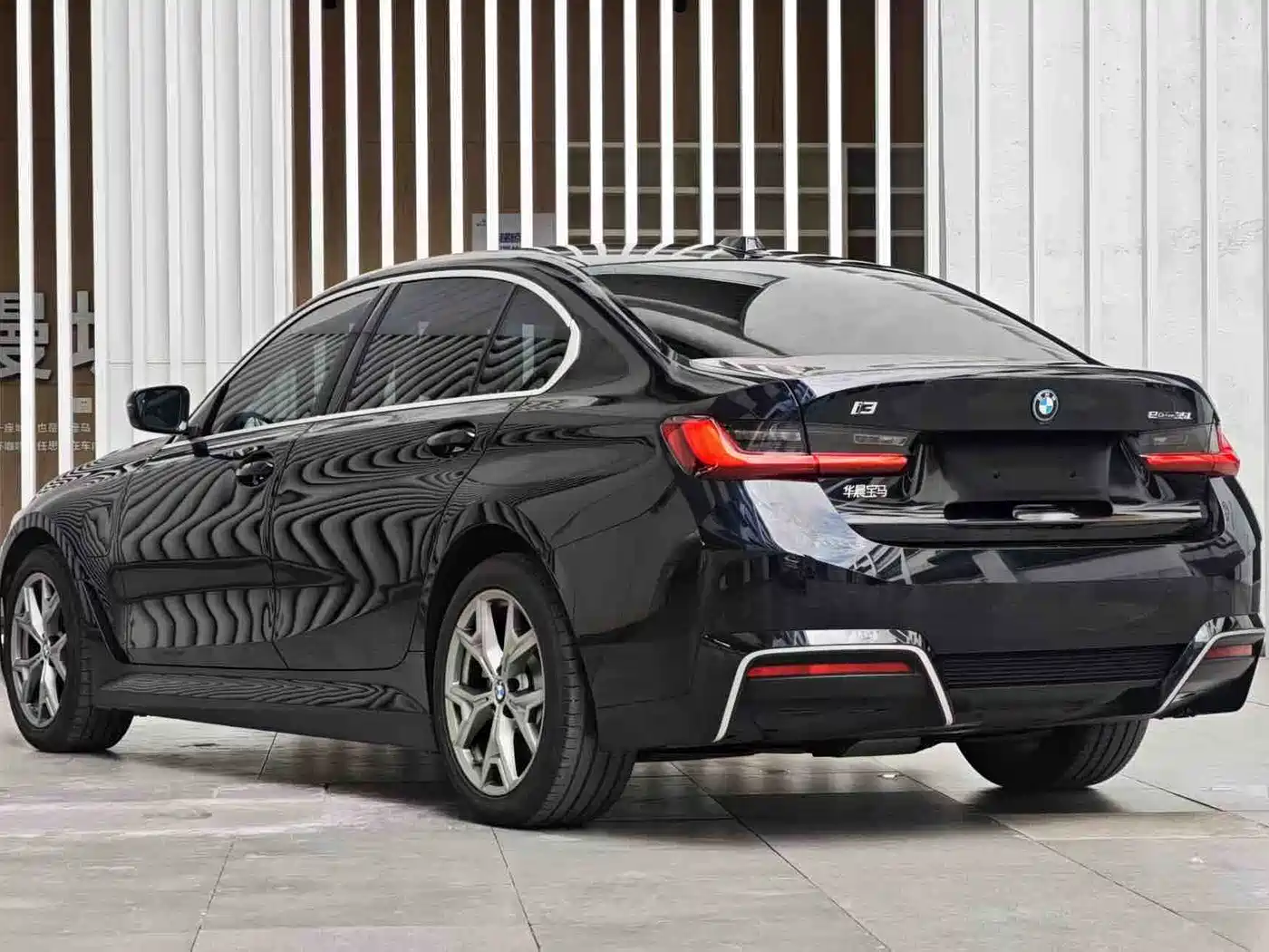 BMW i3 2026 eDrive 35 L фото 16