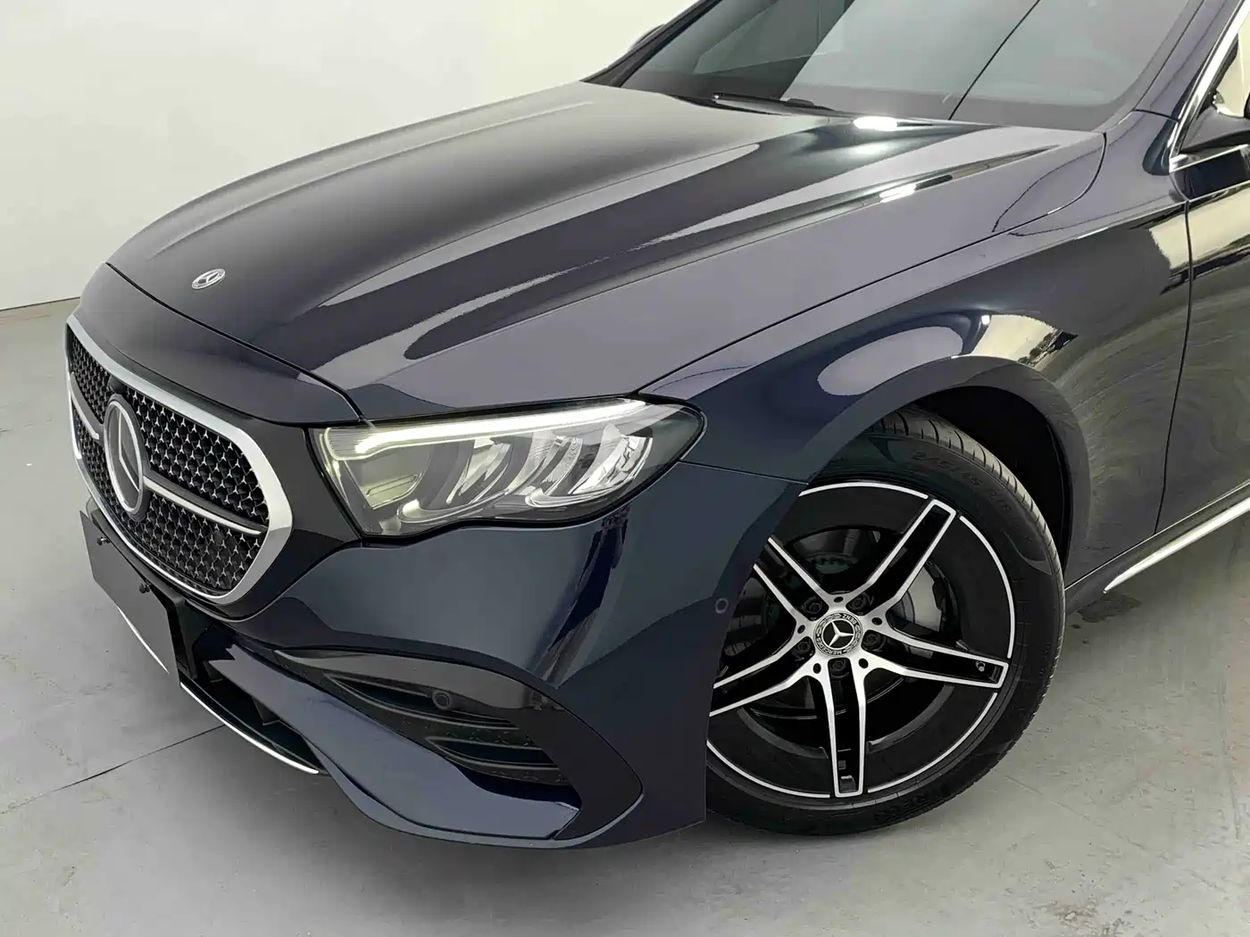 Mercedes-Benz E-Class 2025 E 300 L Luxury Sport фото 7