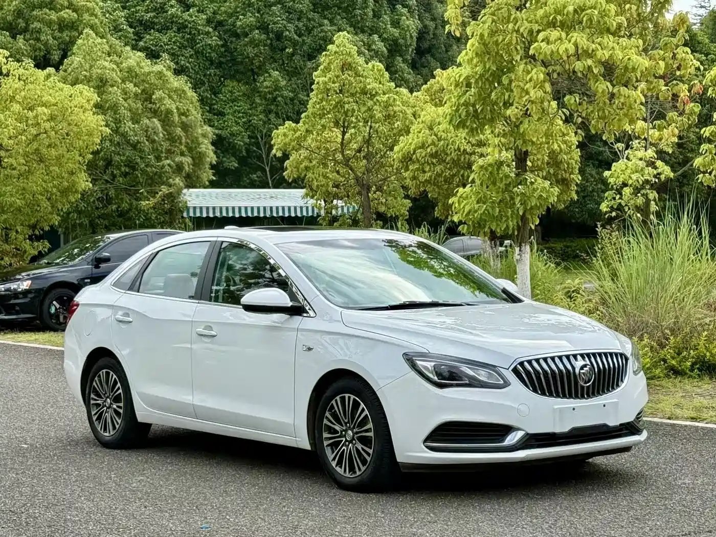 Photo 3 - Buick Excelle