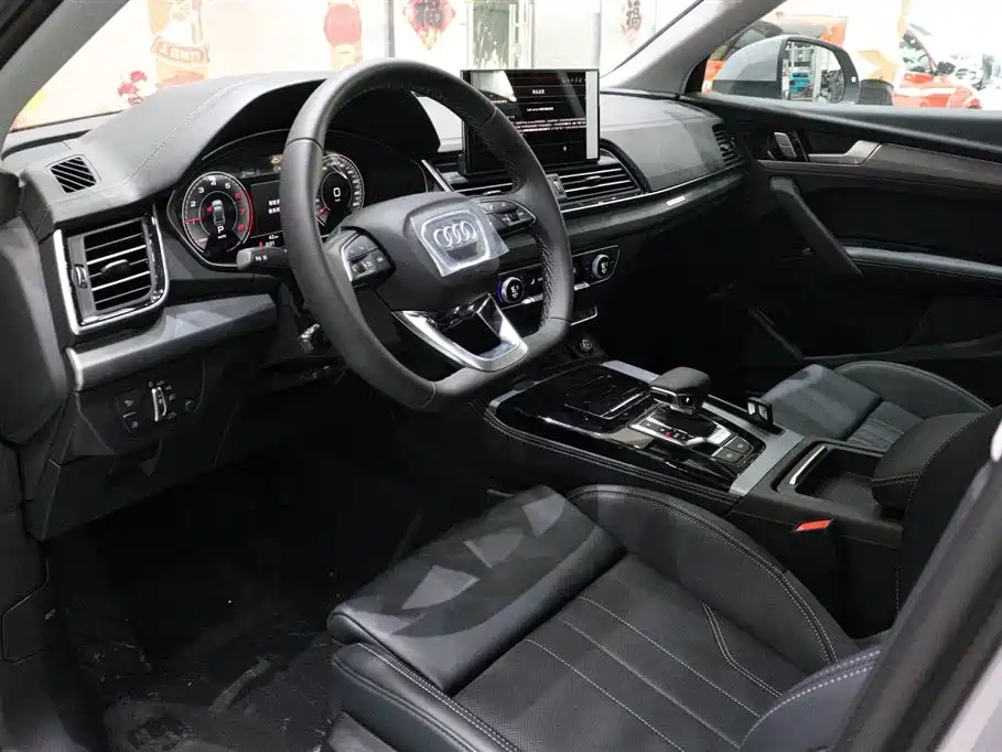 Audi Q5L 2025 40 TFSI Fashion Dynamic фото 7