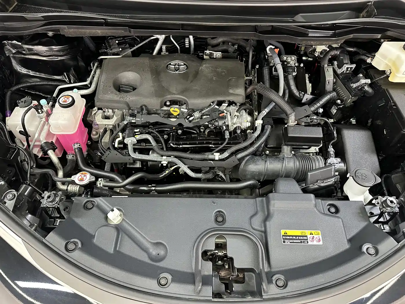 Toyota Granvia 2023 2.5L Hybrid Comfort Edition фото 21