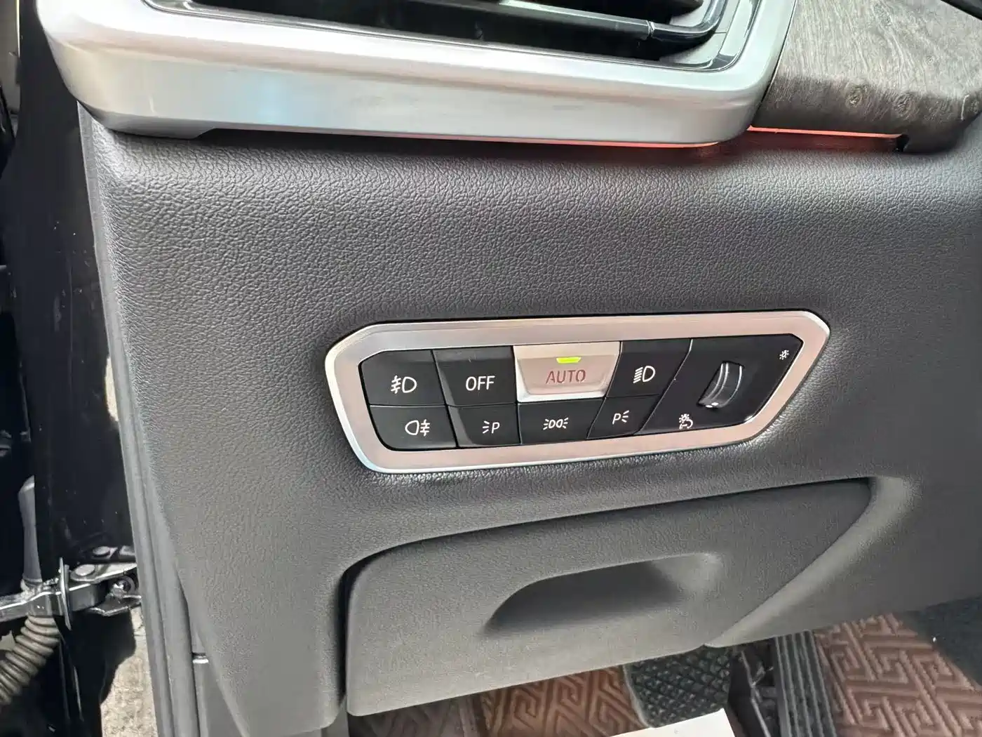BMW X5 (Import) 2020 xDrive40i M Sport Package фото 22