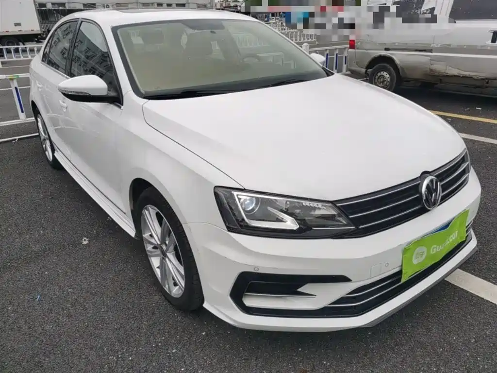 Volkswagen Sagitar 2018 280TSI DSG Spark Edition фото 4