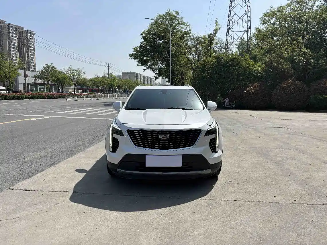 Cadillac XT4 2021 28T FWD Premium Edition фото 7