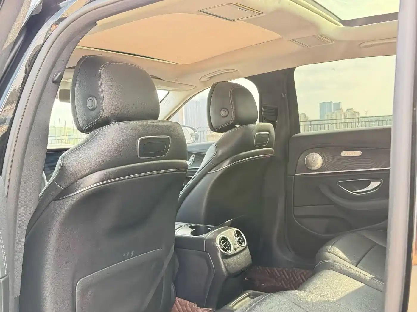 Mercedes-Benz E-Class 2016 E 200 L Sport Type фото 8