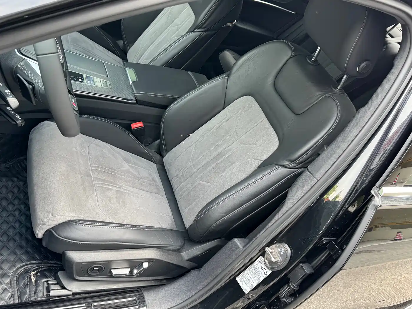 Audi A6L 2023 Facelift 45 TFSI Premium Dynamic фото 8