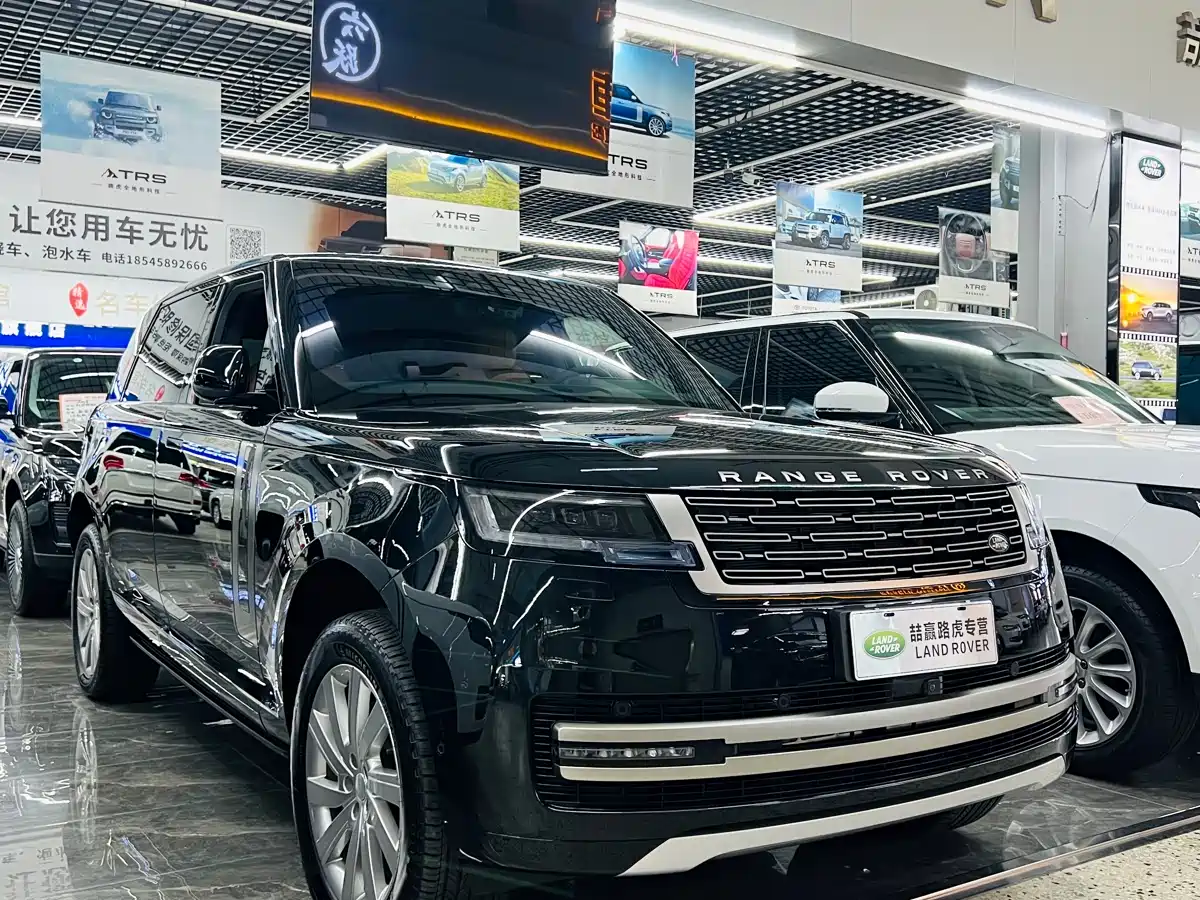 Land Rover Range Rover 2025 3.0 L6 400PS Flourishing Era Extended Wheelbase 7-Seater фото 3