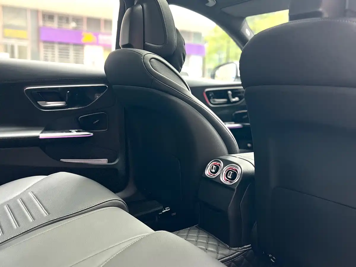 Mercedes-Benz C-Class 2024 C 260 L Sport фото 9