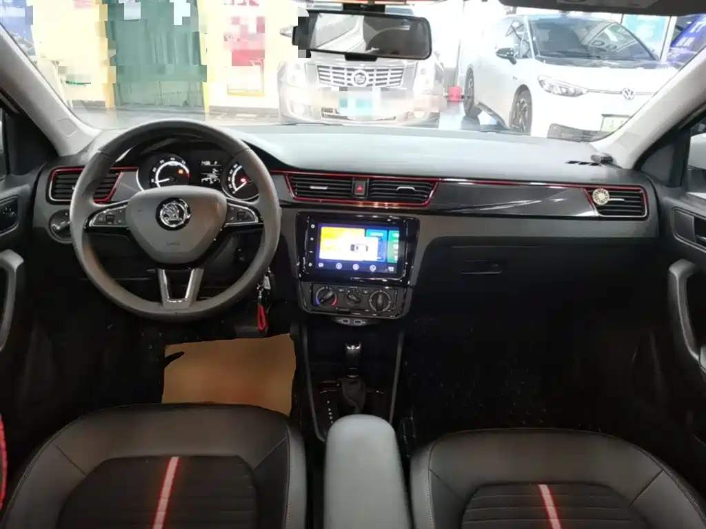Škoda Skoda Rapid Spaceback 2020 1.5L Auto Comfort фото 10