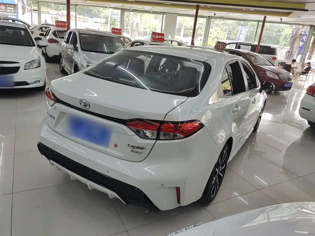 Toyota Levin 2021 185T CVT Sport Edition фото 7
