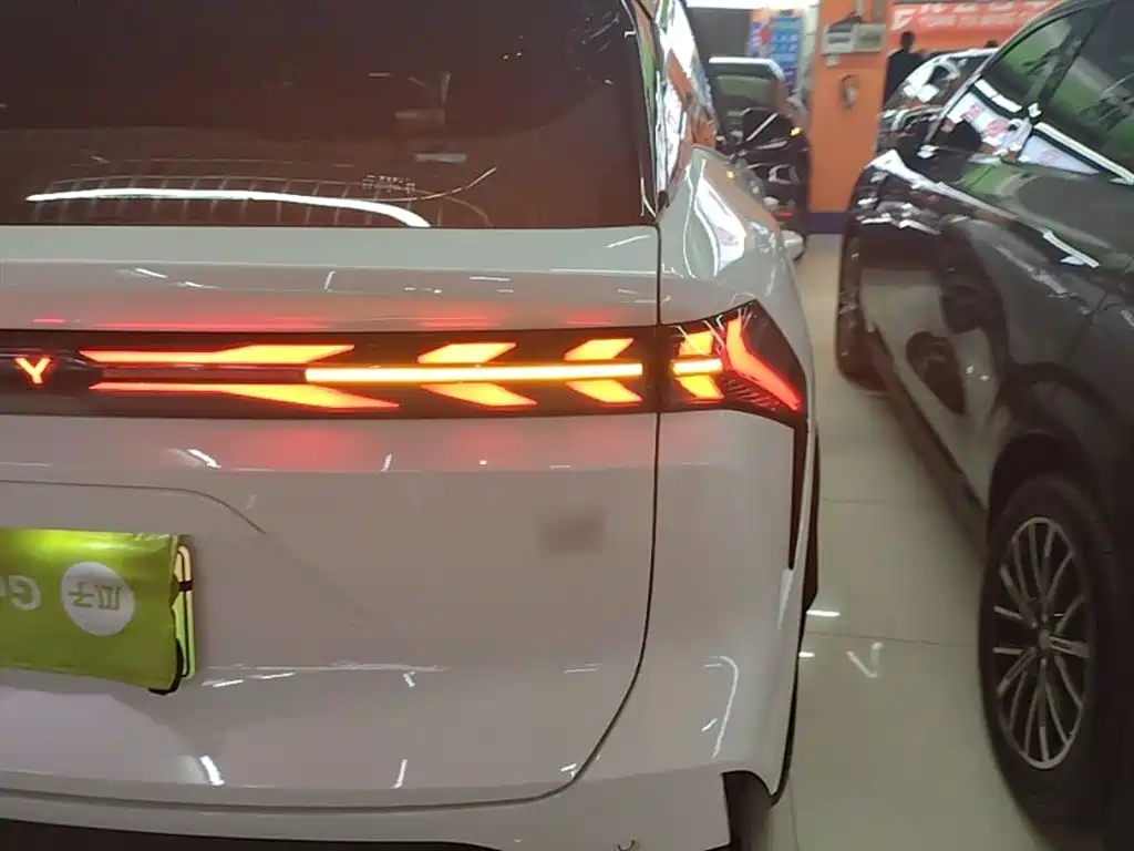 Geely Galaxy Galaxy L7 2023 1.5T 115km Starship фото 8