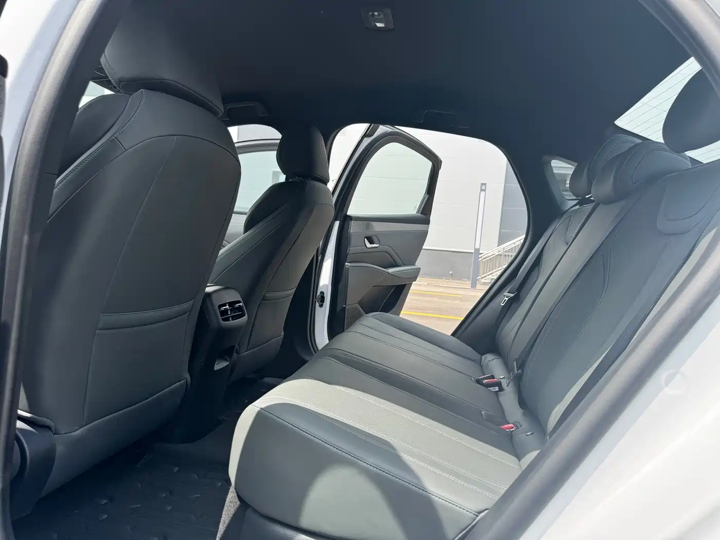 BYD Qin PLUS 2026 DM-i Smart Edition 128KM Progressive фото 10