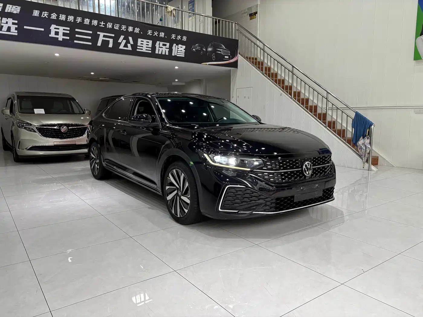Volkswagen Passat 2023 330TSI Starlight Elite Edition фото 2