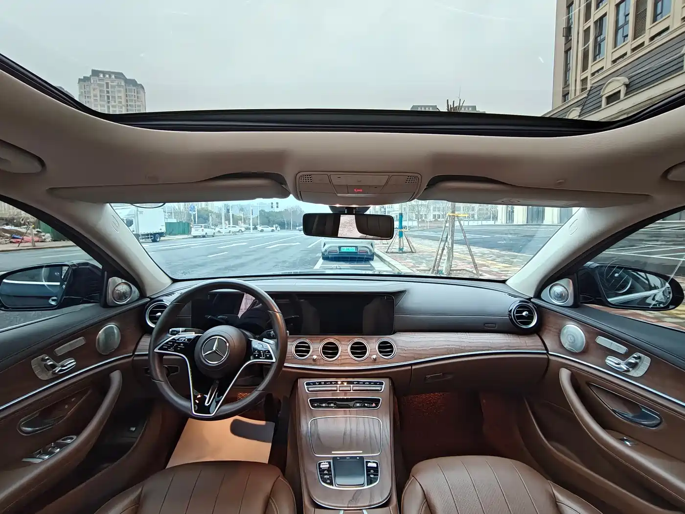 Mercedes-Benz E-Class 2021 E 300 L Luxury фото 6