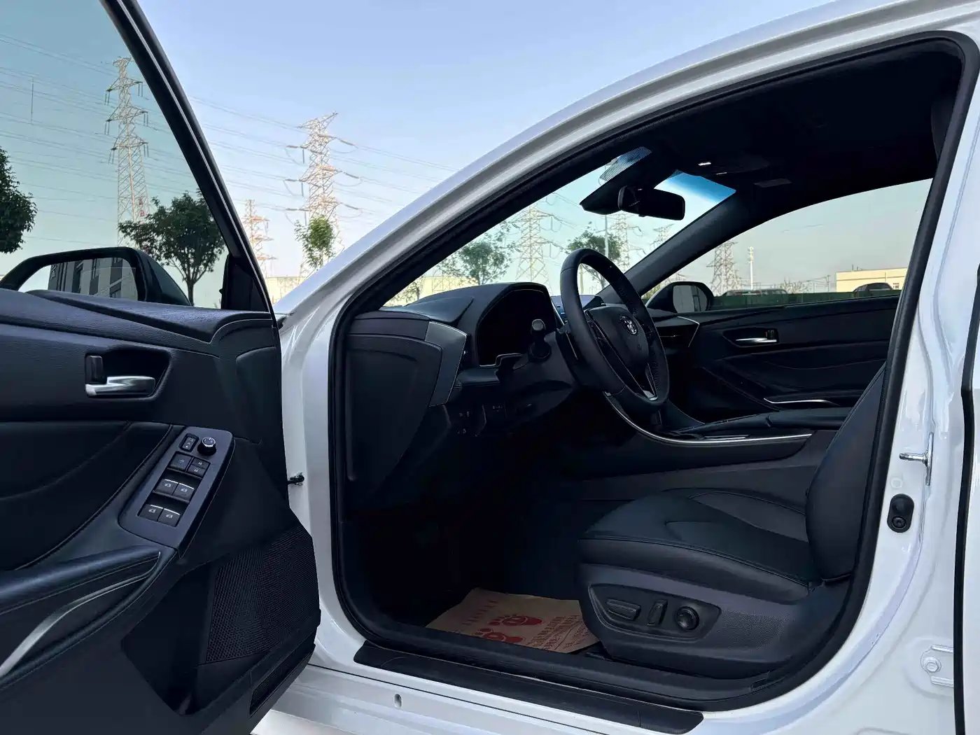 Toyota Avalon 2021 2.5L Luxury Edition фото 4