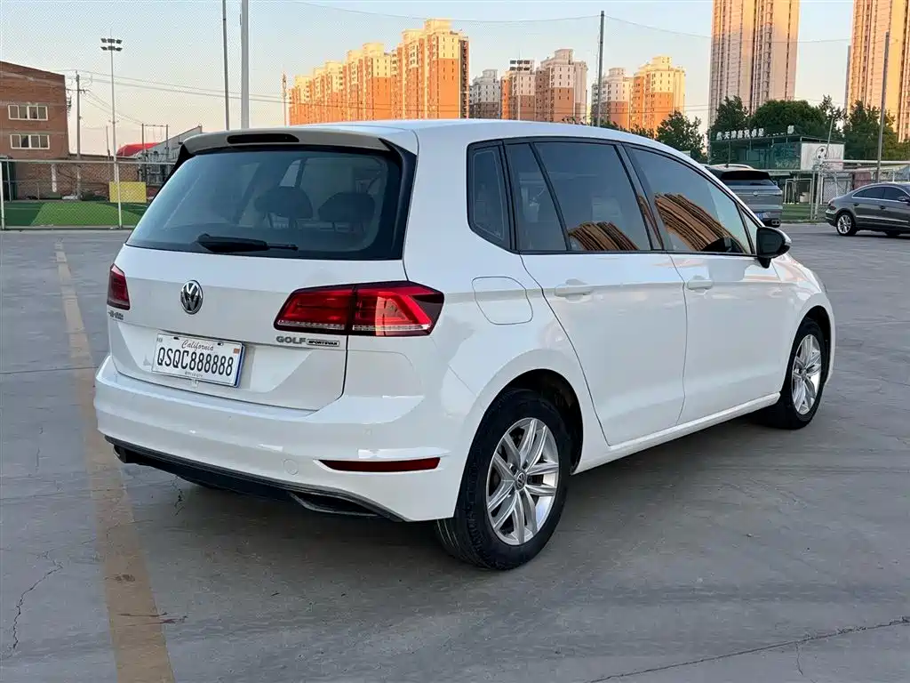 Volkswagen Golf Sportsvan 2019 1.6L Automatic Pure Edition China V фото 5