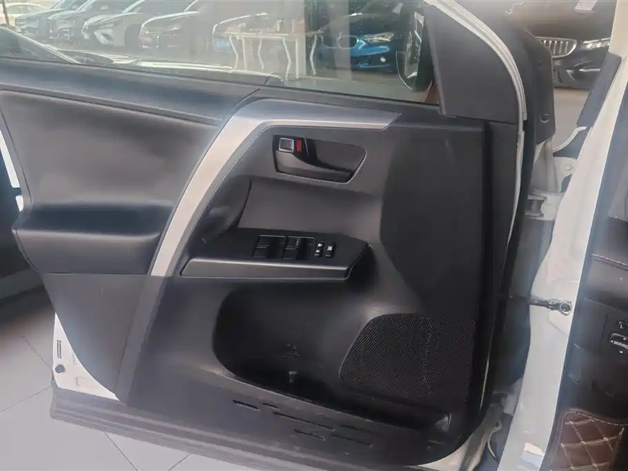 Toyota RAV4 Rongfang 2019 2.0L CVT 2WD Pioneer Version China V фото 7