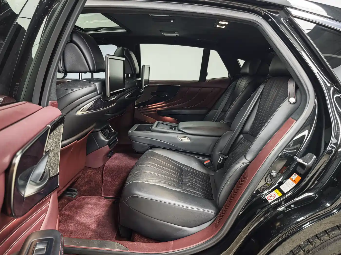 Lexus LS 2018 500h Executive Edition China V фото 8