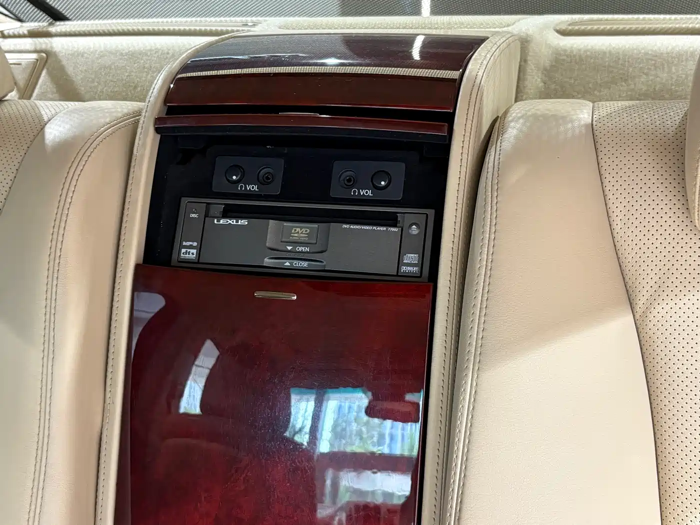 Lexus LS 2006 460L Premium Edition фото 21