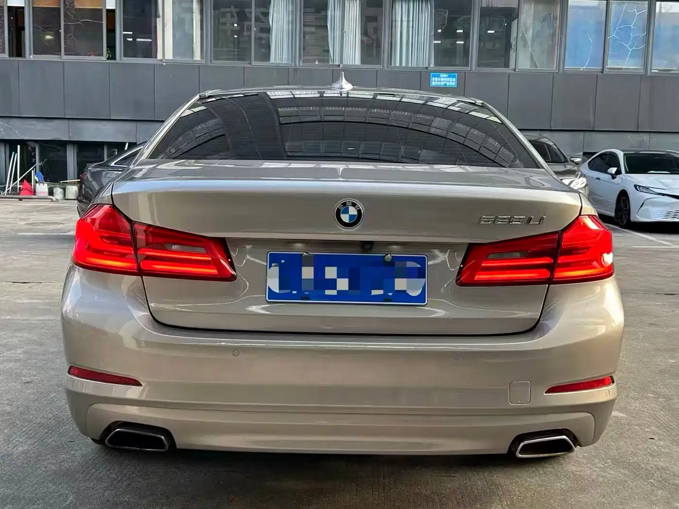 BMW 5 Series 2018 528Li Launch Special Edition фото 8