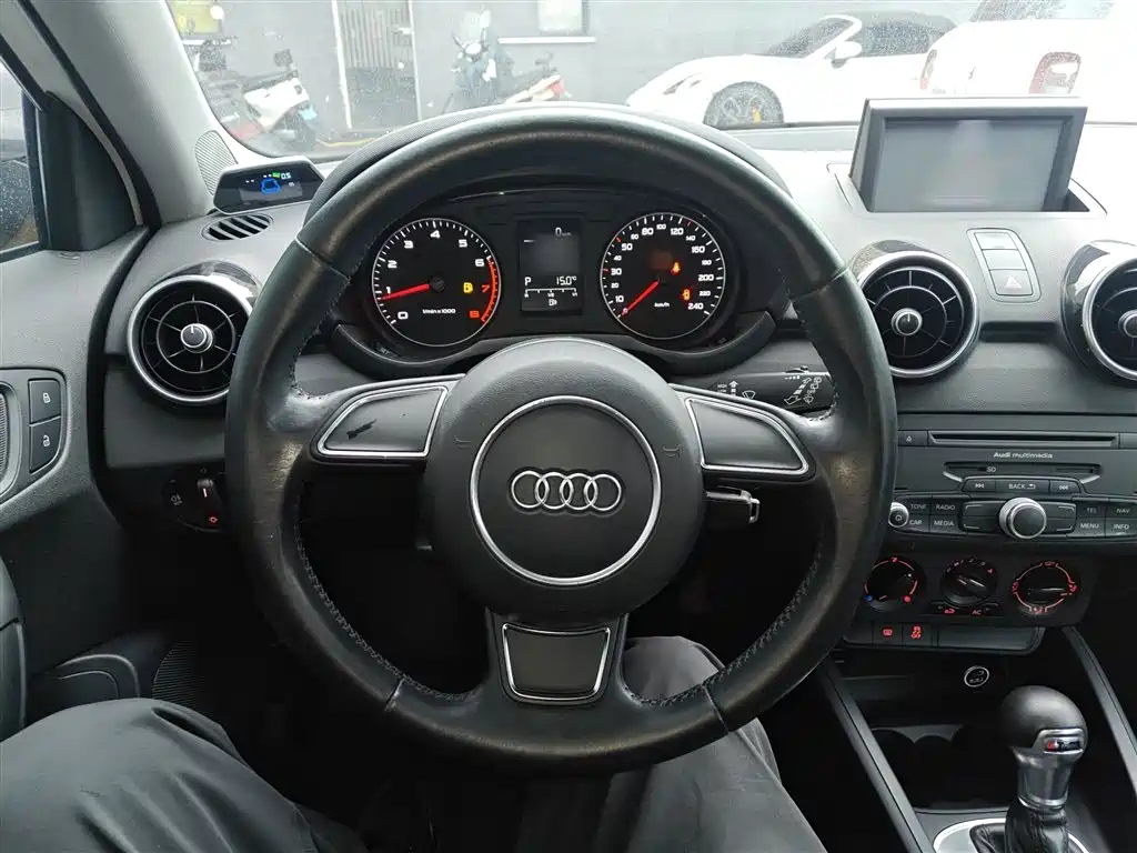 Audi A1 2014 30 TFSI Sportback Fashion фото 7