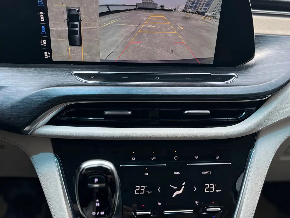 Buick GL8 2020 Avenir Six-Seat Elegance Edition фото 5