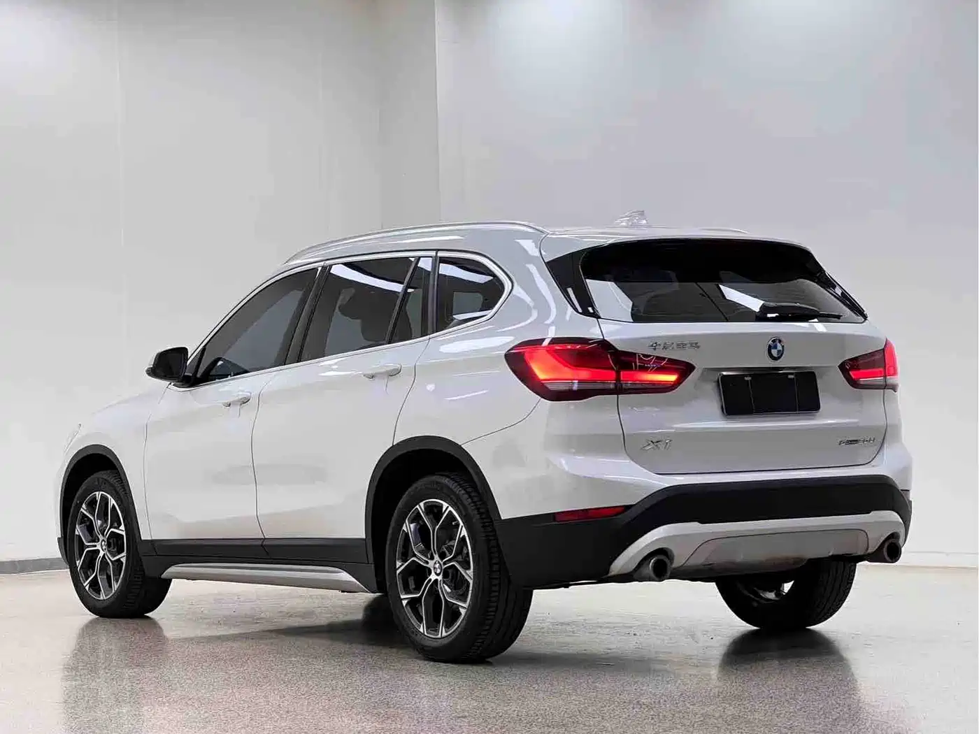 BMW X1 2022 sDrive20Li Premium фото 26
