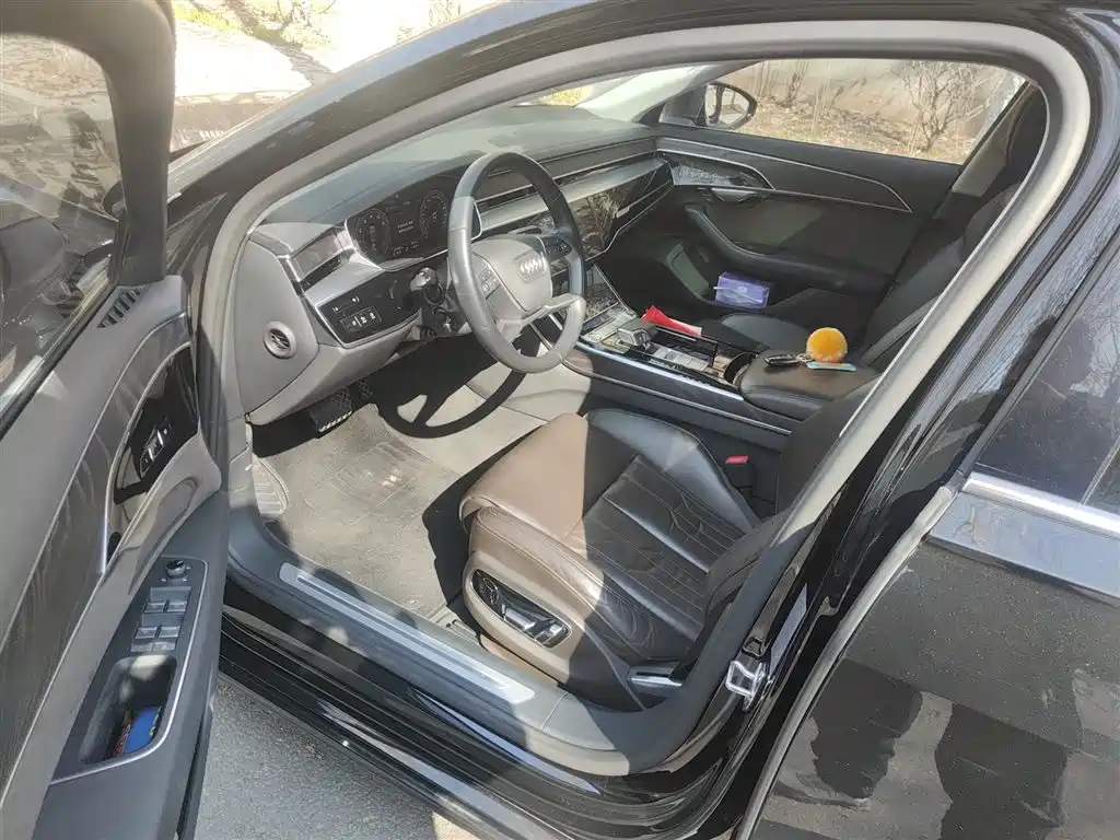 Audi A8 2019 Facelift Plus A8L 50 TFSI quattro Comfort фото 13
