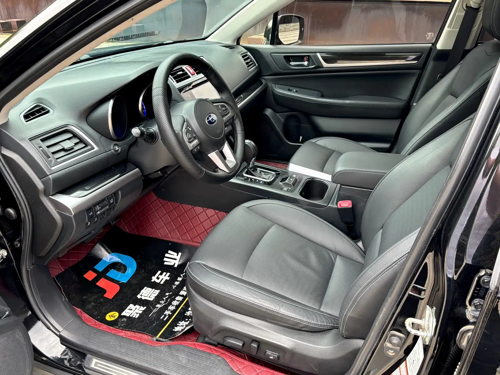 Фото 10 - Subaru Outback