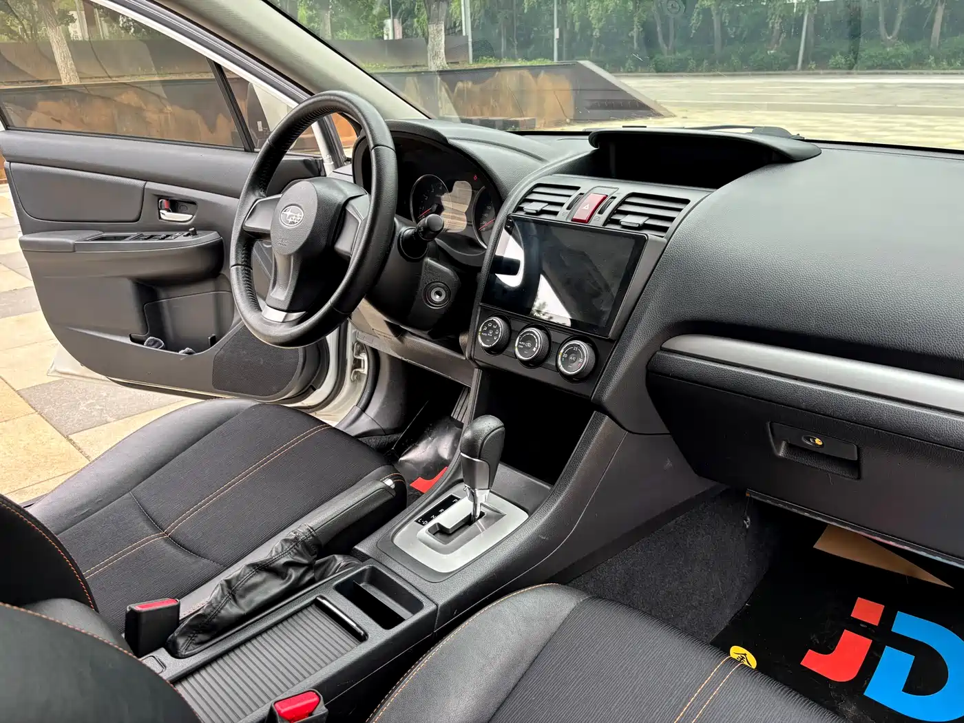 Subaru XV 2014 2.0i Comfort фото 17