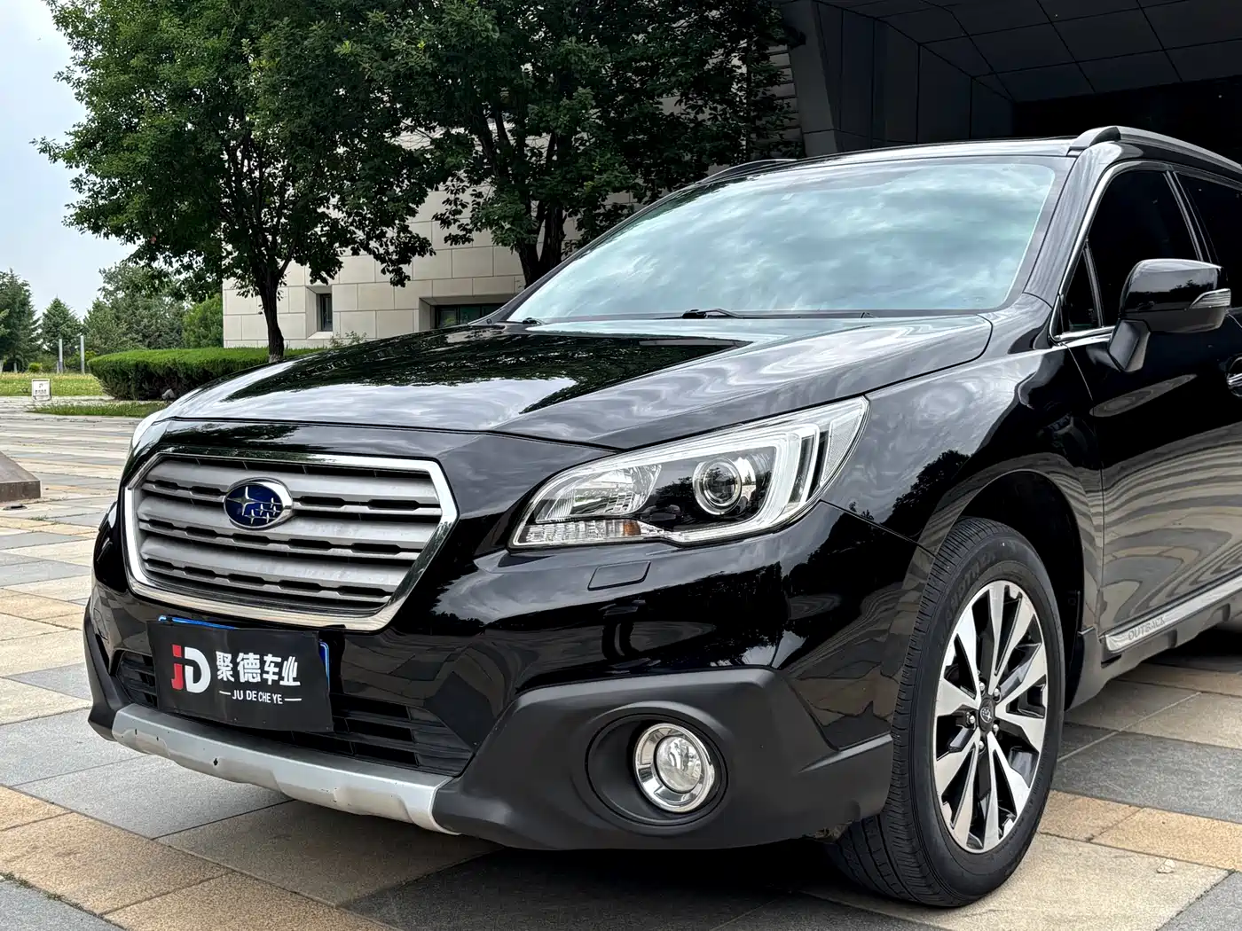 Subaru Outback 2015 2.5i Sport Navigation Edition фото 3
