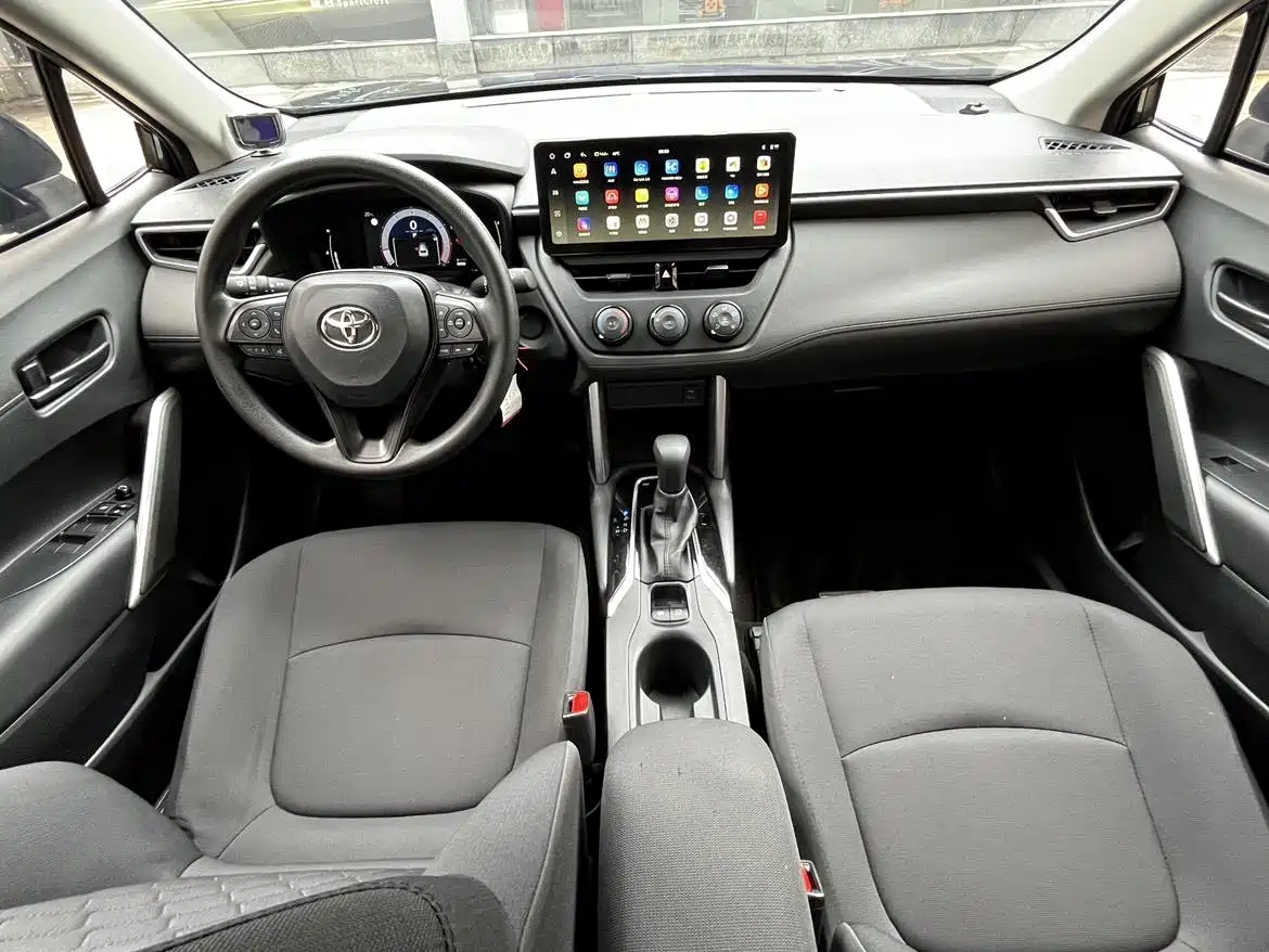 Toyota Corolla Cross 2023 2.0L Pioneer Edition фото 27