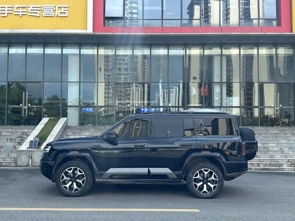 Fang Cheng Bao Leopard 8 2025 2025 Zhiyong Flagship Drone Edition 6-Seater