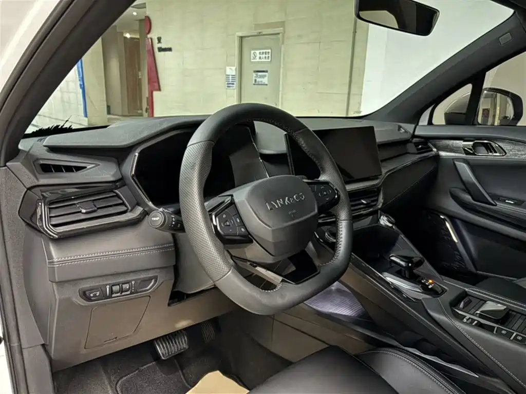 Lynk & Co 06 2023 Remix 1.5T Power Pro фото 12