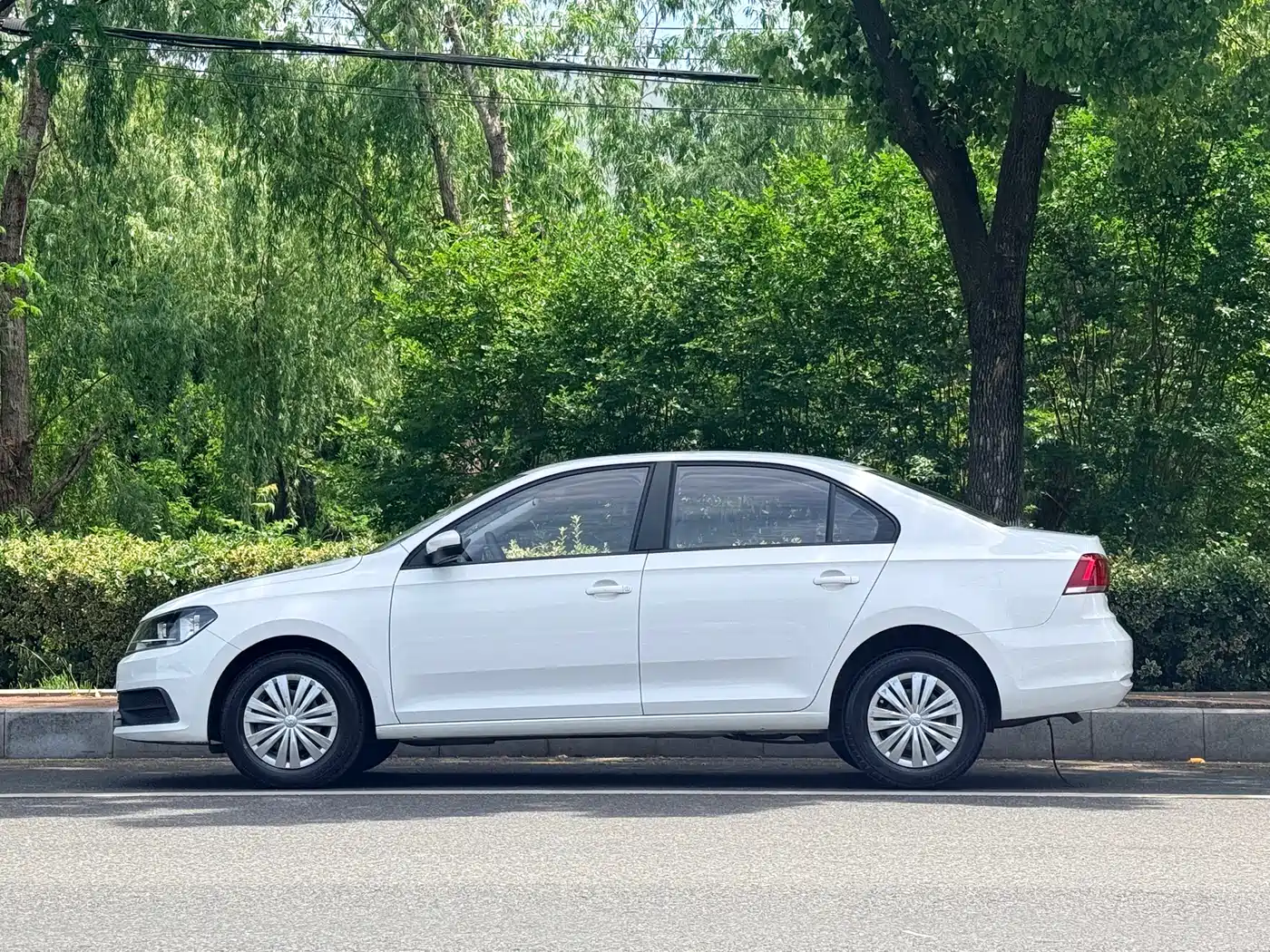 Volkswagen Santana 2016 1.6L Manual Trend Edition фото 5